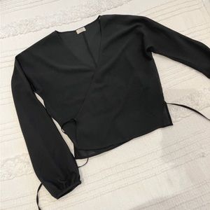 Aritzia Wilfred Black Wrap Tie Shirt (XXS)